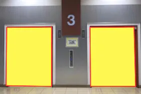 【イオンモール広島祇園】モール内広告 エレベーター扉