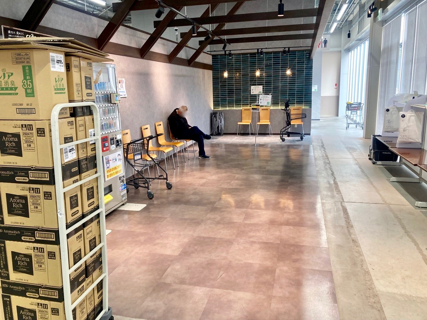 【メガセンタートライアル上熊本店】食物販や出張販売に適したフードコート付近イベントスペース （※NG業種有）の画像6