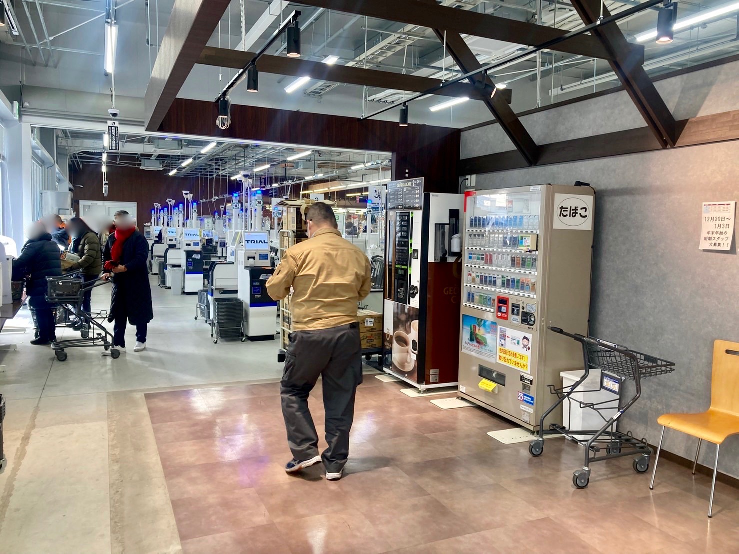 【メガセンタートライアル上熊本店】食物販や出張販売に適したフードコート付近イベントスペース （※NG業種有）