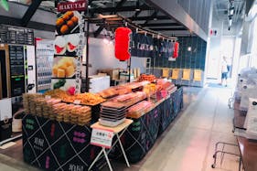 【メガセンタートライアル上熊本店】食物販や出張販売に適したフードコート付近イベントスペース (※NG業種有)