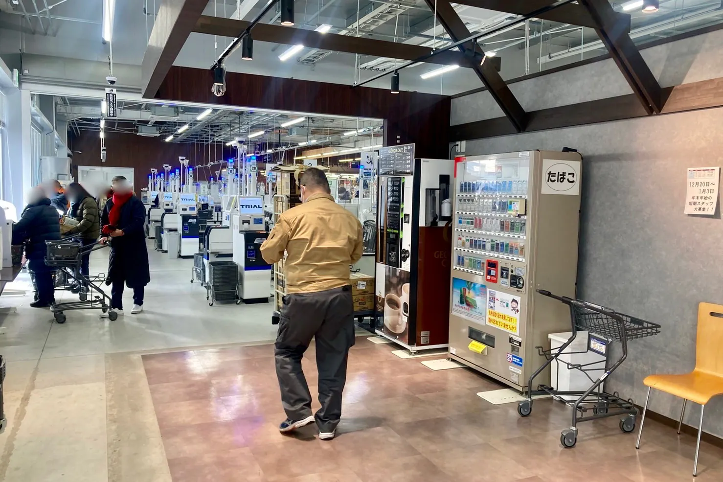 【メガセンタートライアル上熊本店】食物販や出張販売に適したフードコート付近イベントスペース (※NG業種有)