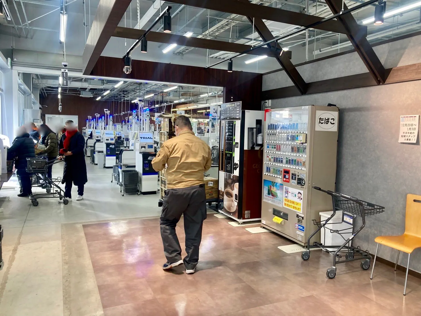 【メガセンタートライアル上熊本店】食物販や出張販売に適したフードコート付近イベントスペース （※NG業種有）