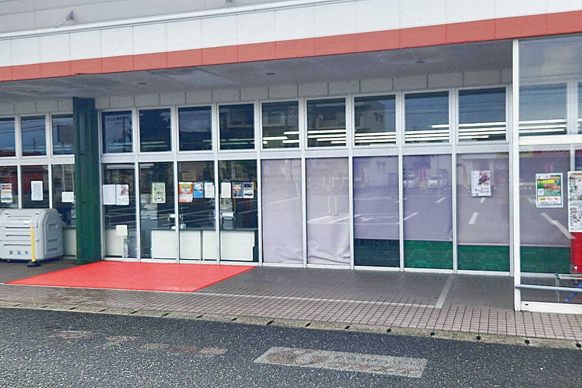 【ウオエイ石山店】プロモーションや食物販に最適な視認性の高い駐車場のスペース