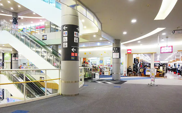 【イオンモール大高*】2F メガスポーツ前の画像