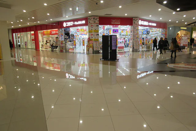 【イオンモール堺鉄砲町】1Fコジマ×ビックカメラ前フロア