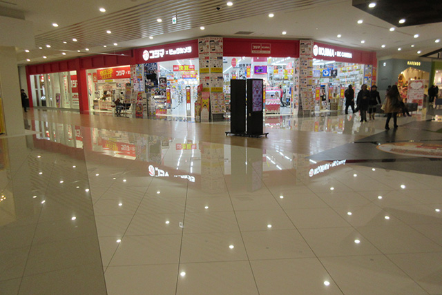 【イオンモール堺鉄砲町】1Fコジマ×ビックカメラ前フロア