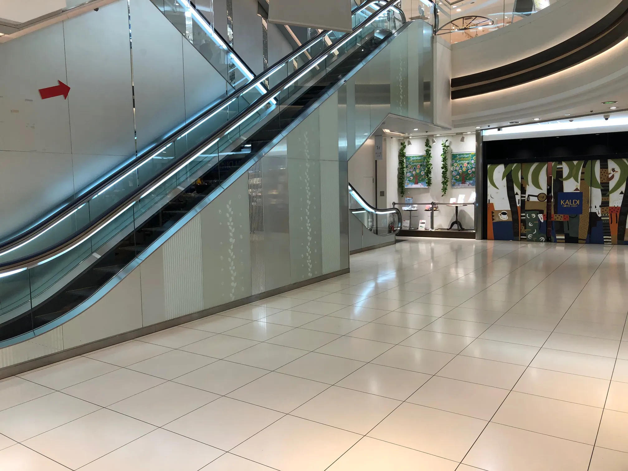 【和歌山ミオ】イベント利用に適した、北館エスカレーター側のスペース