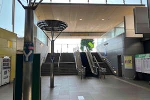 【船橋日大前駅】プロモーションや食物販に最適な人流の多い西口改札前スペース