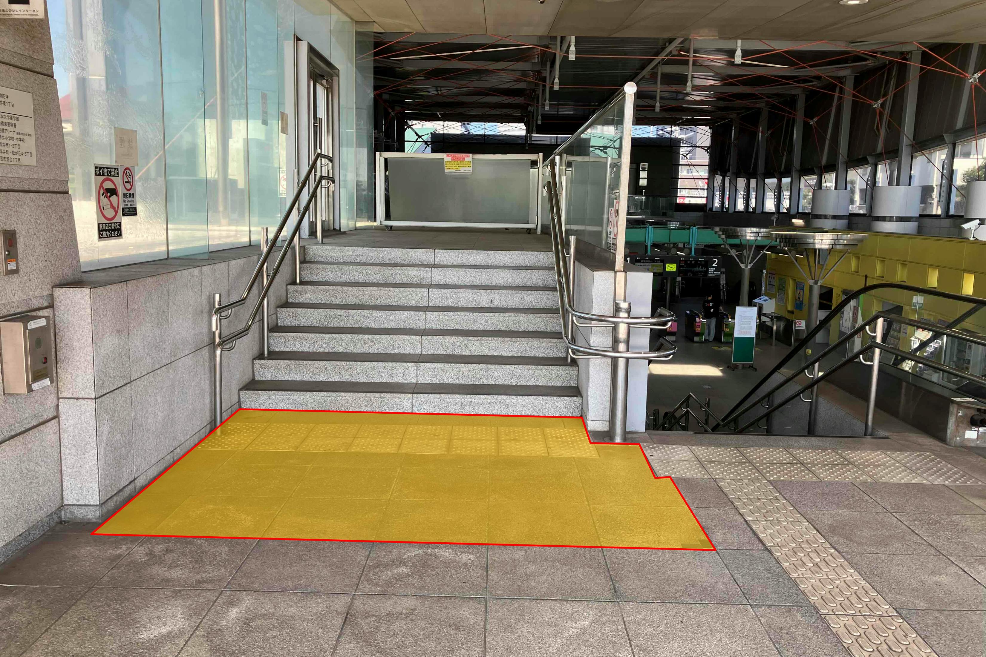 【船橋日大前駅】プロモーションや食物販に最適な人流の多い西口改札前スペース