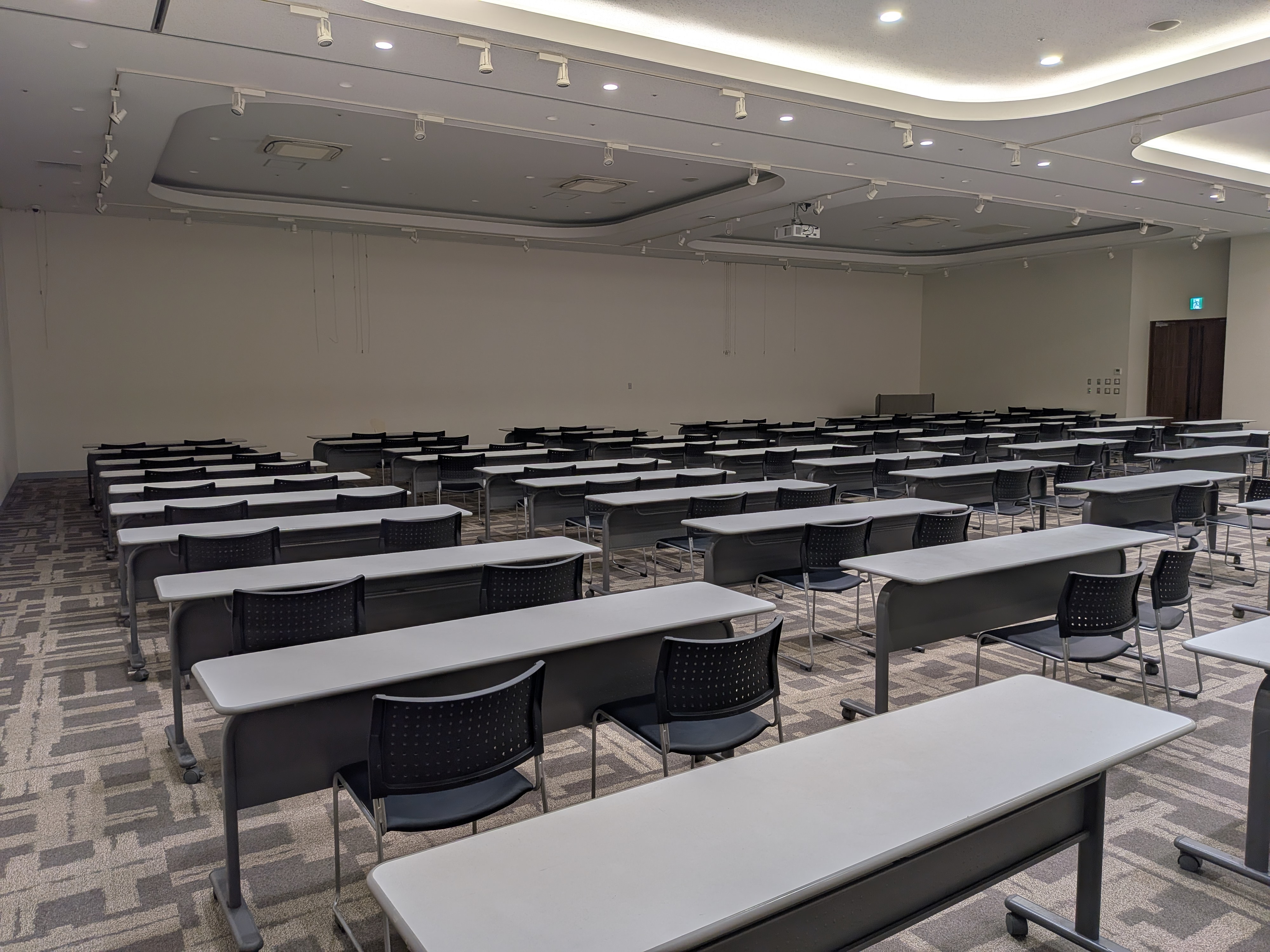 【イオンモール筑紫野】3階 イオンホール