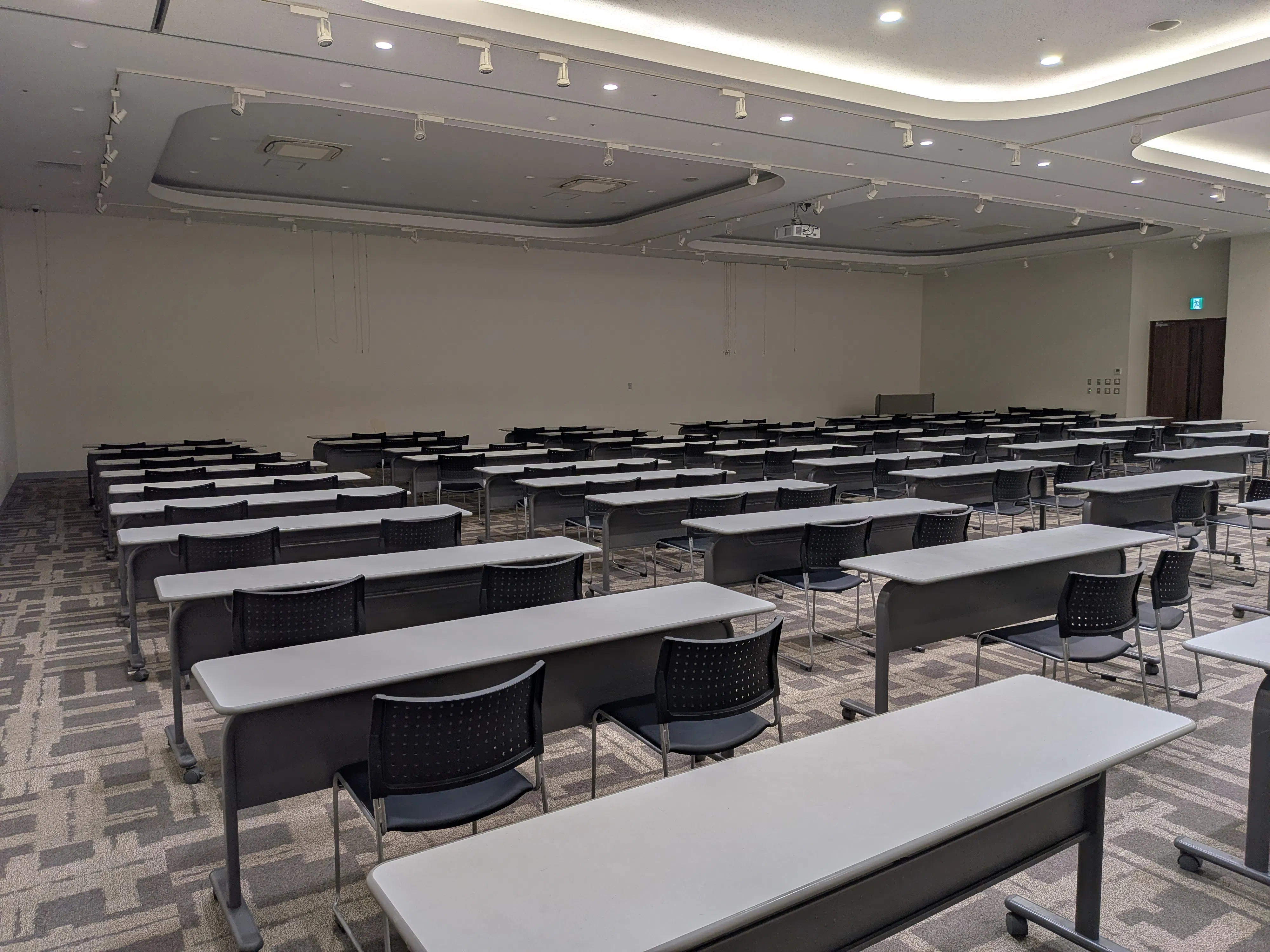 【イオンモール筑紫野】3階 イオンホール