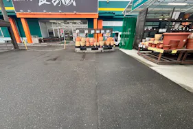 【HIヒロセスーパーコンボ南延岡店】プロモーションイベントに最適なホームセンターの屋外スペース