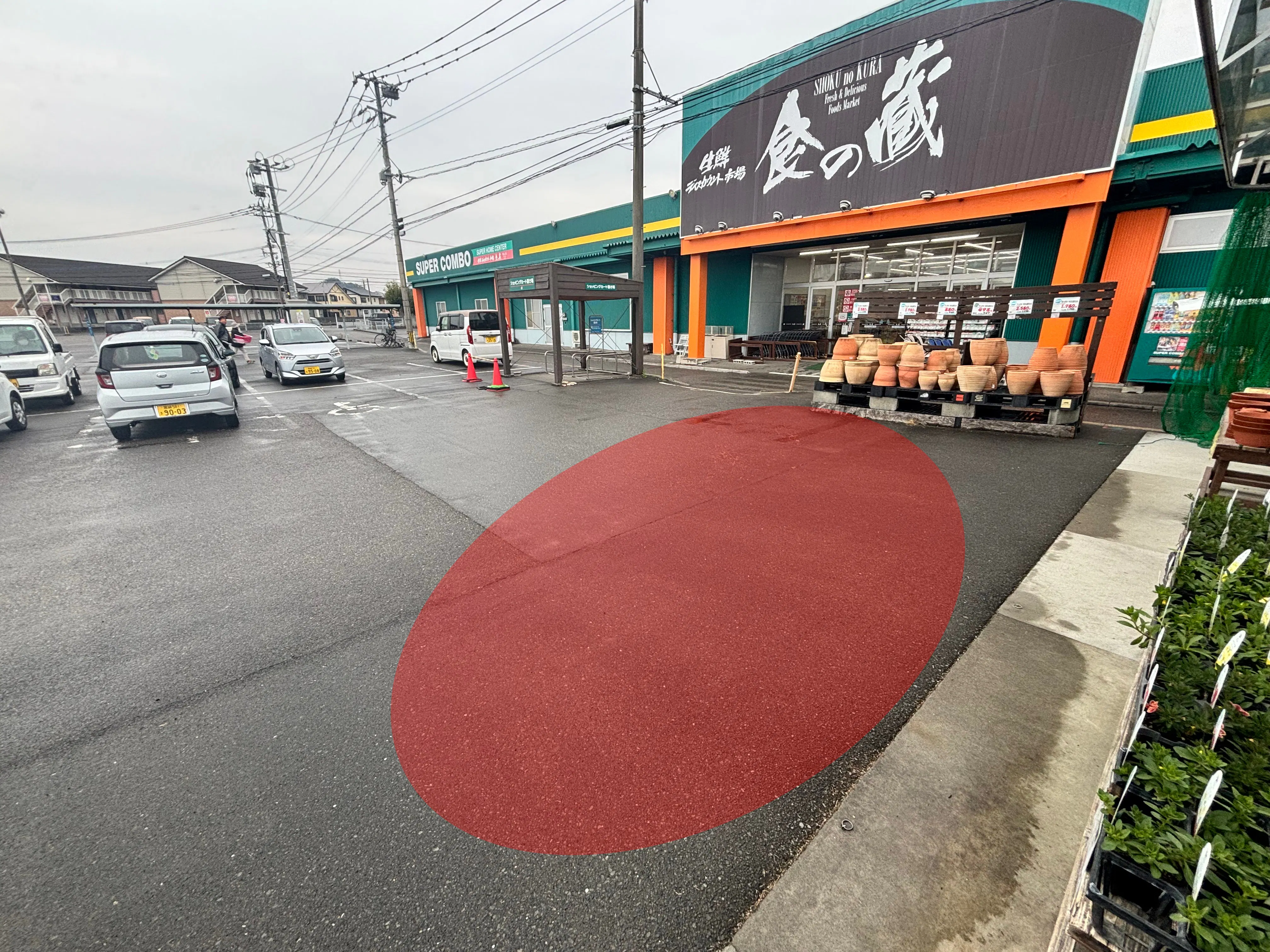 【HIヒロセスーパーコンボ南延岡店】プロモーションイベントに最適なホームセンターの屋外スペース