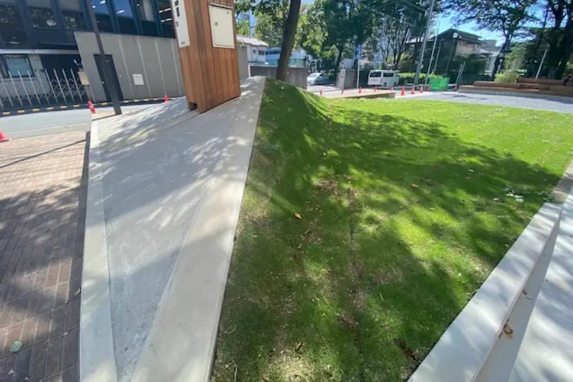 【Bibli】マルシェ等の物販や展示会に最適な複合施設内にある視認性の高い2つの屋外イベントスペース(全面/315㎡)