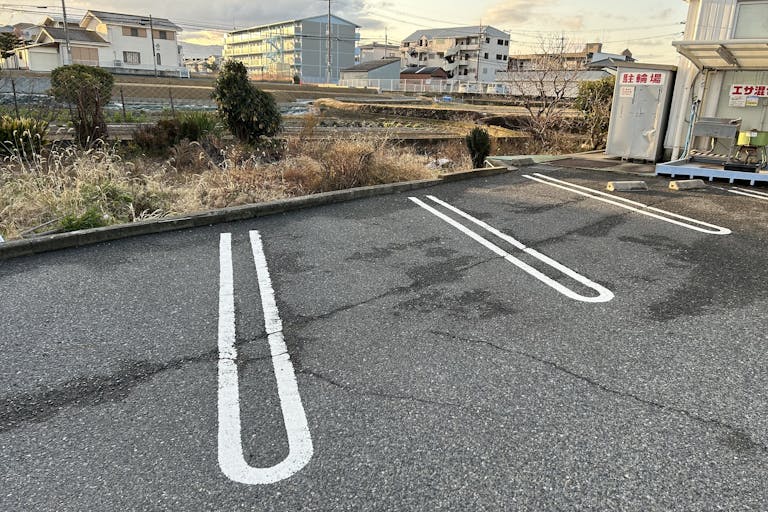 【フィッシングマックス二色の浜店】キッチンカーやプロモーションに最適な駐車場スペースの画像3