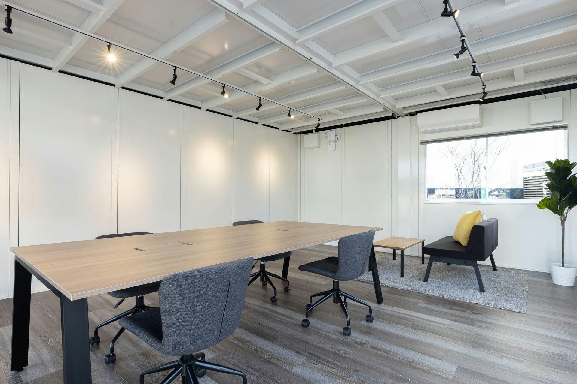 【広島県福山市】自主企画マルシェやワークショップに最適なお手頃価格のレンタルスペース「Meeting1」／敷地全体の貸切イベント開催も可能！の画像