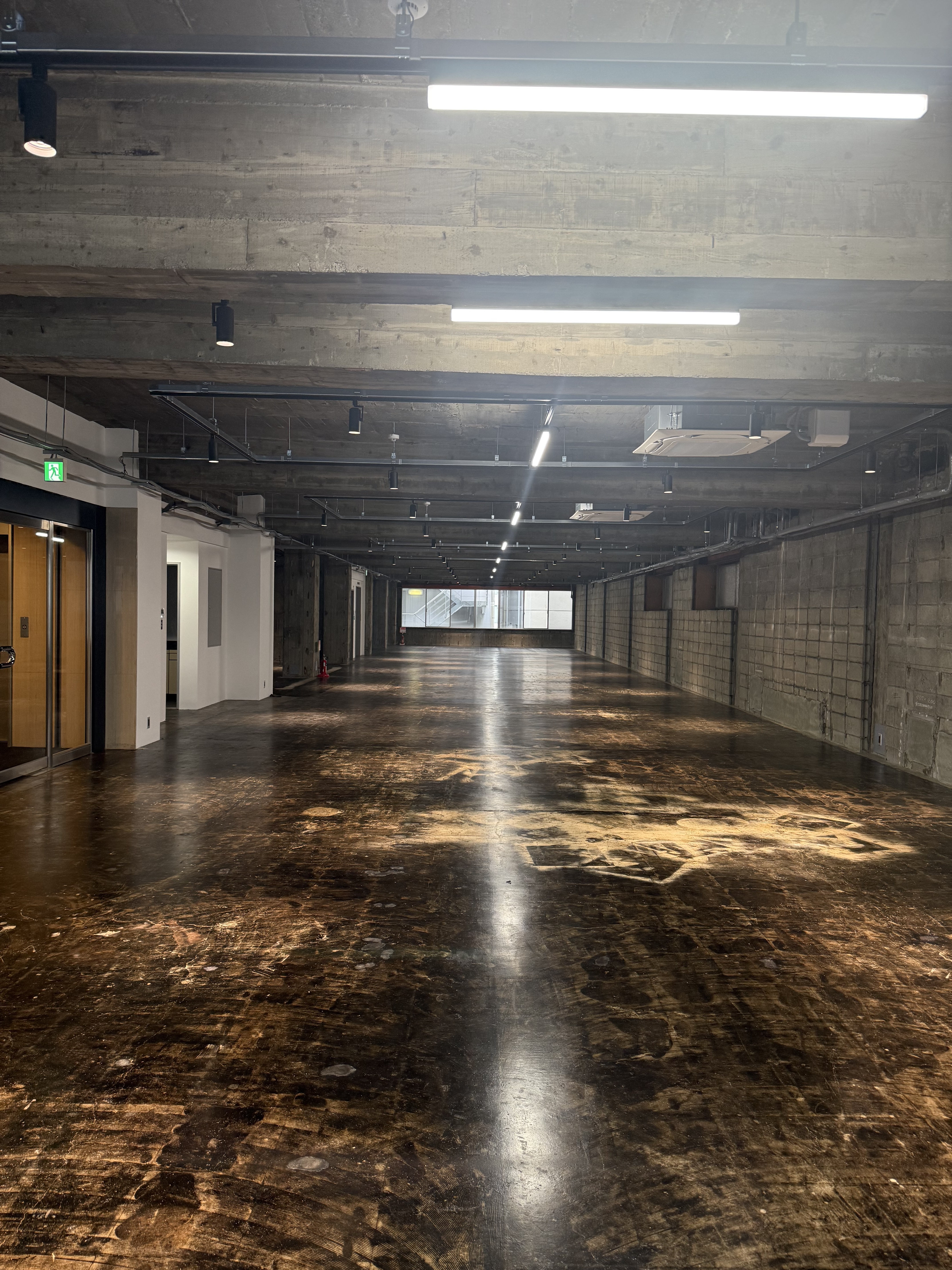 【堺筋本町駅2分】展示会やギャラリー、ポップアップストアに最適！全面スケルトン仕様の大規模レンタルスペース