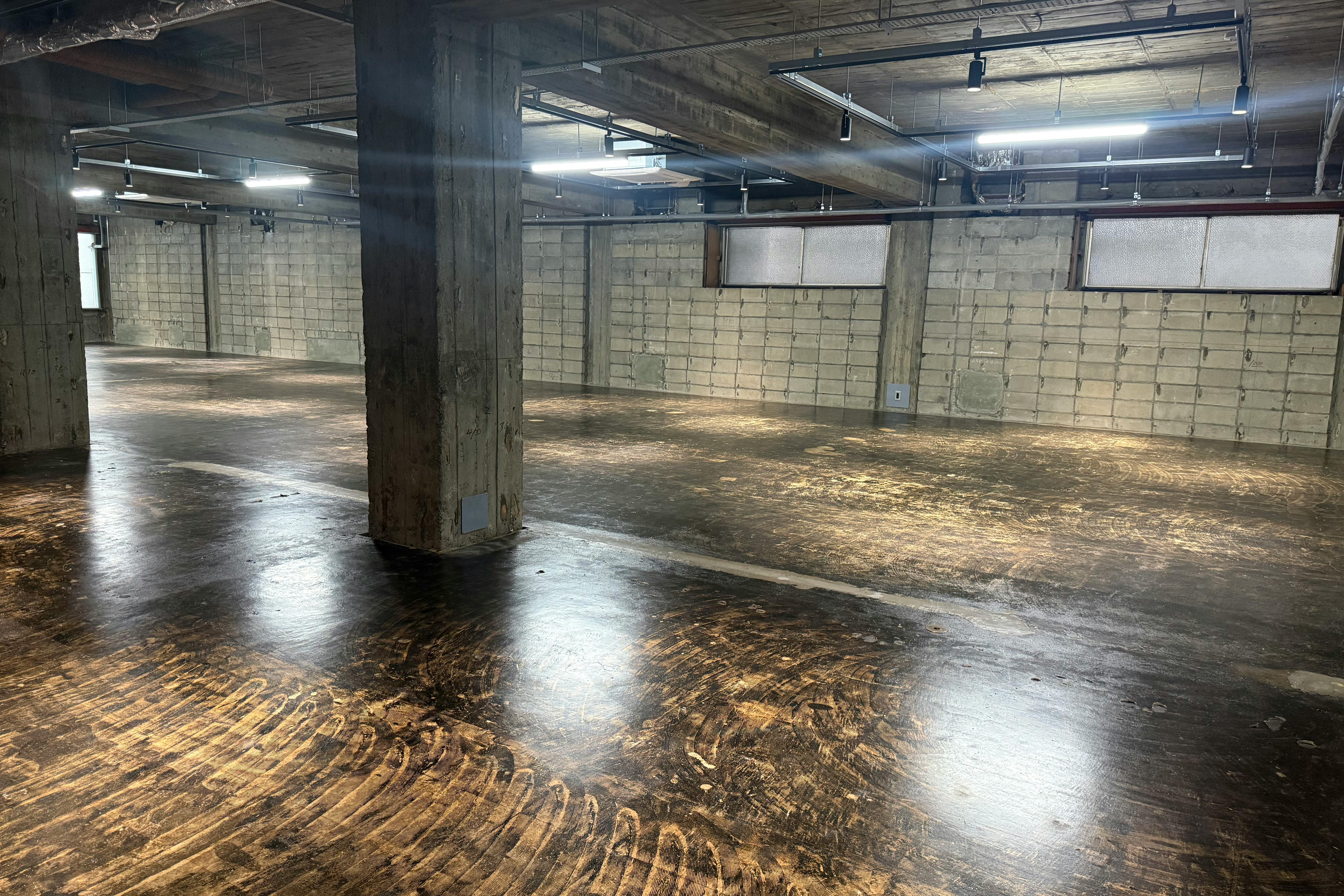 【堺筋本町駅2分】展示会やギャラリー、ポップアップストアに最適!全面スケルトン仕様の大規模レンタルスペース