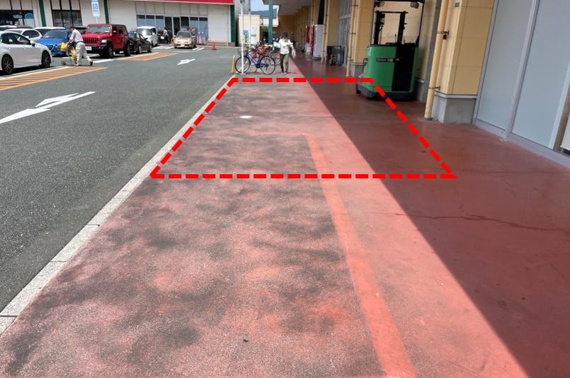 【フレスポ花見が丘】PRイベントに利用可能な屋外の自販機横スペースの画像