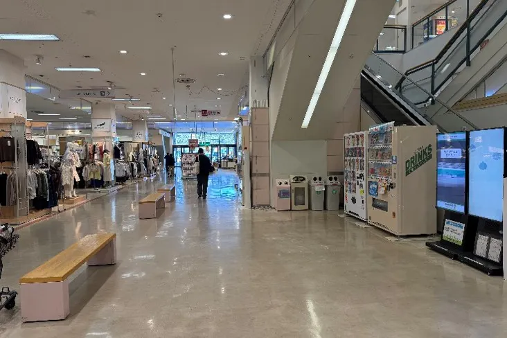 【イオン白河西郷店】サービスカウンター裏 販促プロモーションや物販に最適なスーパー店内催事イベントスペース