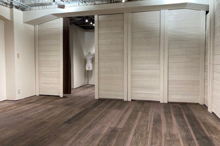 控え室としてもバックヤードとしても使用可能です。