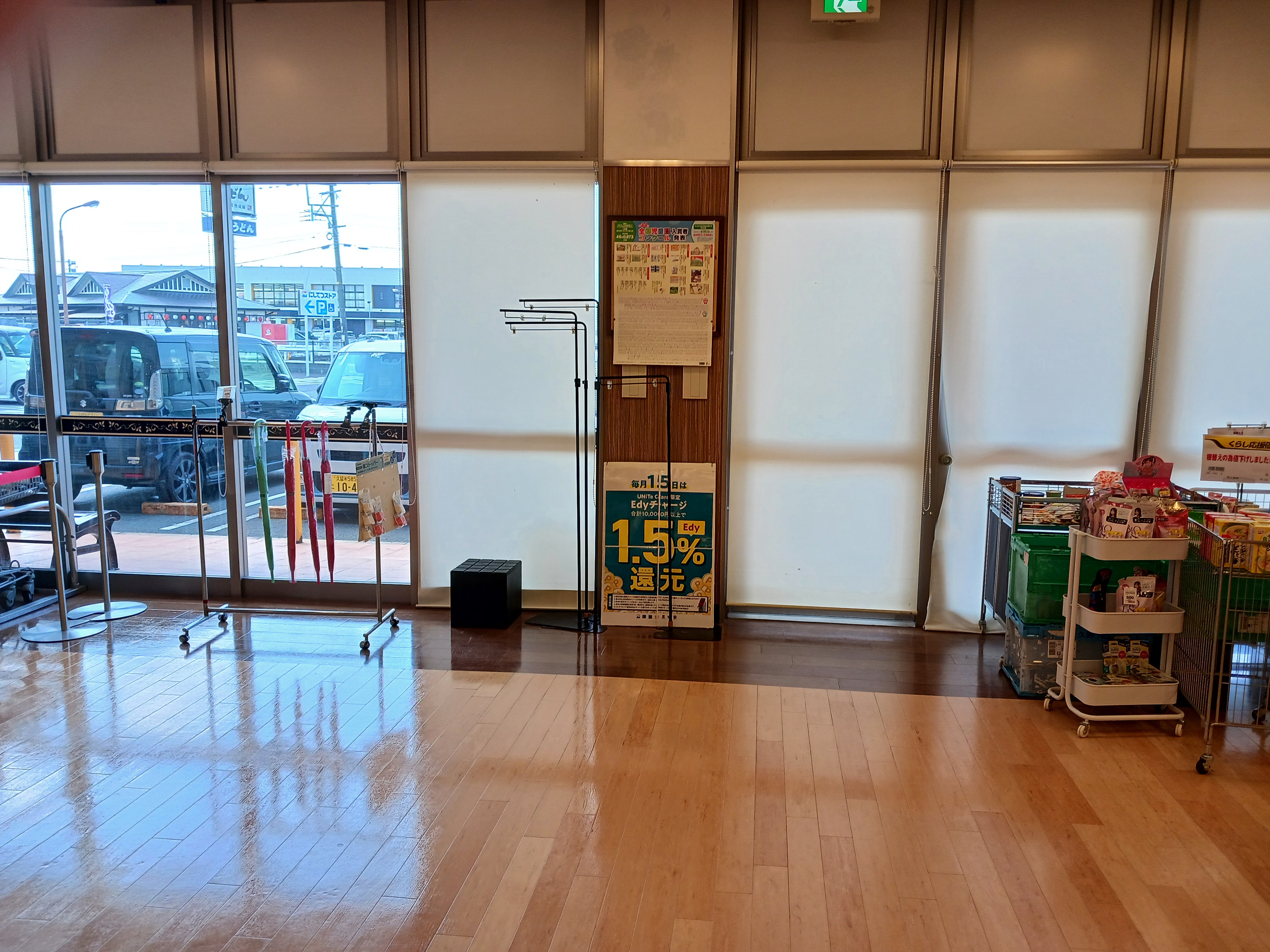 【西鉄ストア三潴店】店内 販促プロモーションや物販に最適なスーパー店内催事イベントスペース