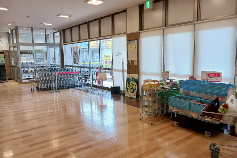 【西鉄ストア三潴店】店内 販促プロモーションや物販に最適なスーパー店内催事イベントスペースの画像2