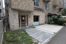 【表参道駅7分|2025年12月1日OPEN!】外苑前駅からもアクセス可能!展示会・ポップアップストアに最適な隠れ家的雰囲気の路面スペース