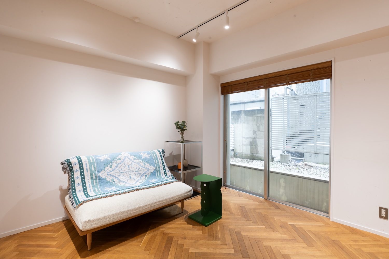 【表参道駅7分｜2025年12月1日OPEN！】外苑前駅からもアクセス可能！展示会・ポップアップストアに最適な隠れ家的雰囲気の路面スペース