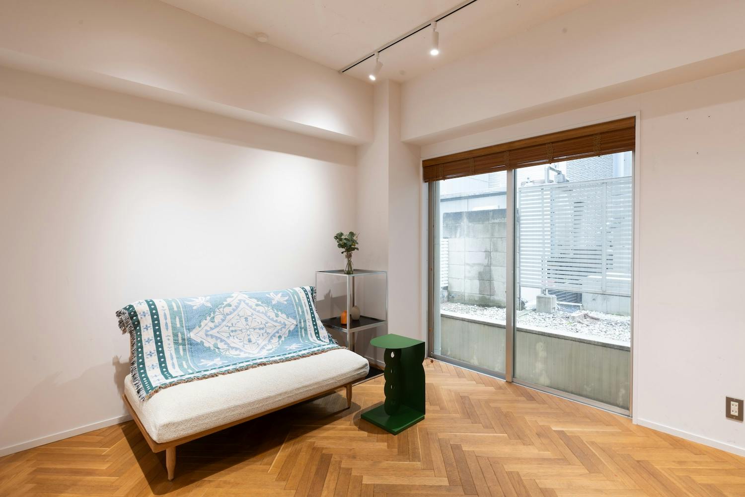 【表参道駅7分｜2025年12月1日OPEN！】外苑前駅からもアクセス可能！展示会・ポップアップストアに最適な路面スペース