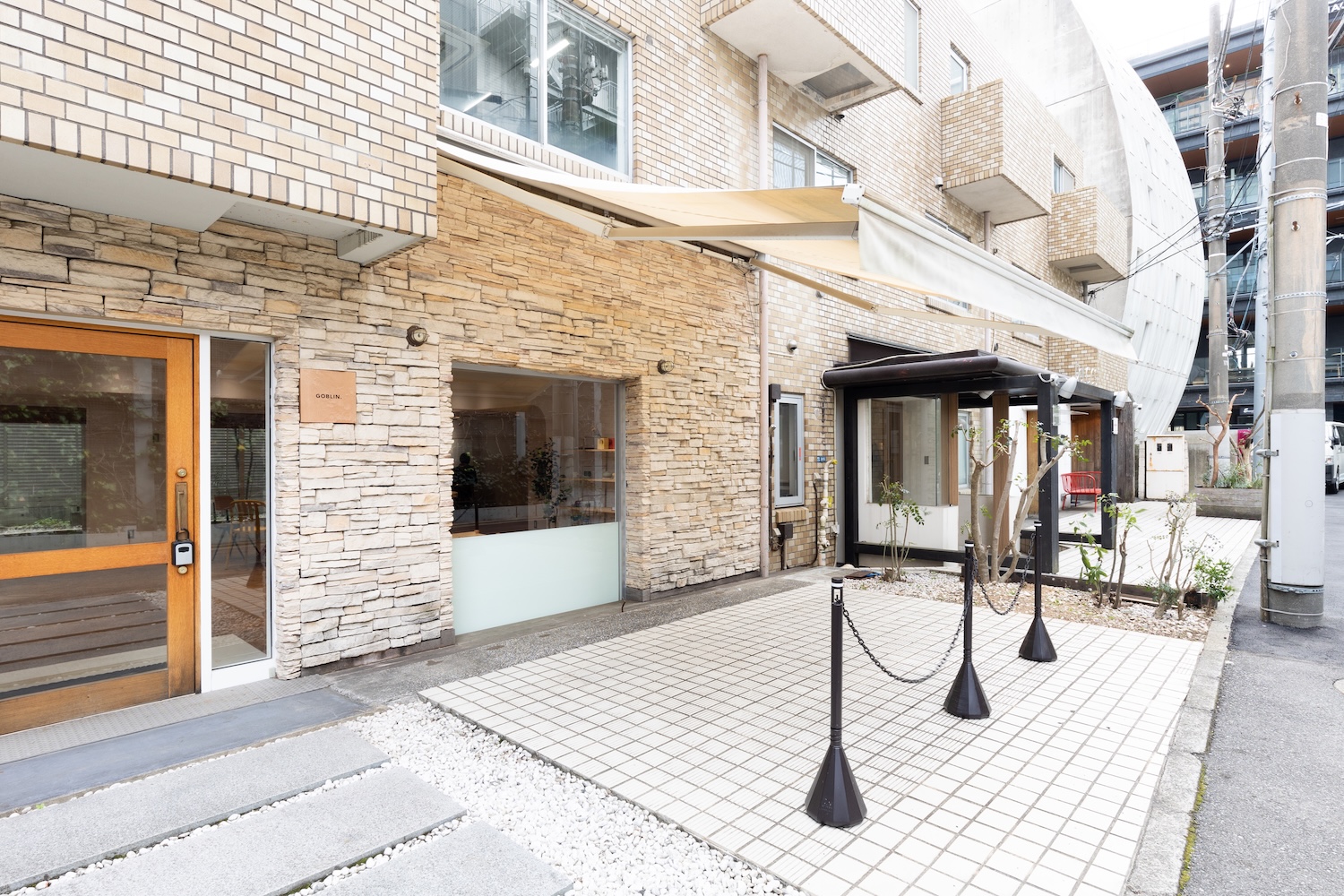 【表参道駅7分｜2025年12月1日OPEN！】外苑前駅からもアクセス可能！展示会・ポップアップストアに最適な隠れ家的雰囲気の路面スペース