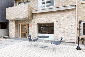 【表参道駅7分|2025年12月1日OPEN!】外苑前駅からもアクセス可能!展示会・ポップアップストアに最適な隠れ家的雰囲気の路面スペース