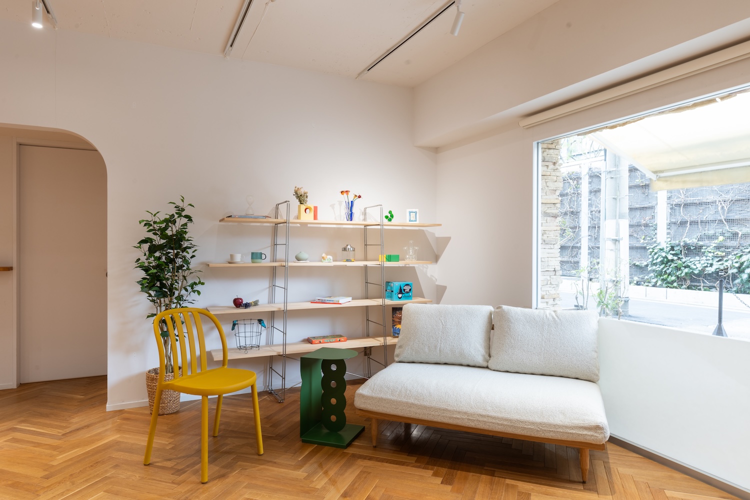 【表参道駅7分｜2025年12月1日OPEN！】外苑前駅からもアクセス可能！展示会・ポップアップストアに最適な隠れ家的雰囲気の路面スペース