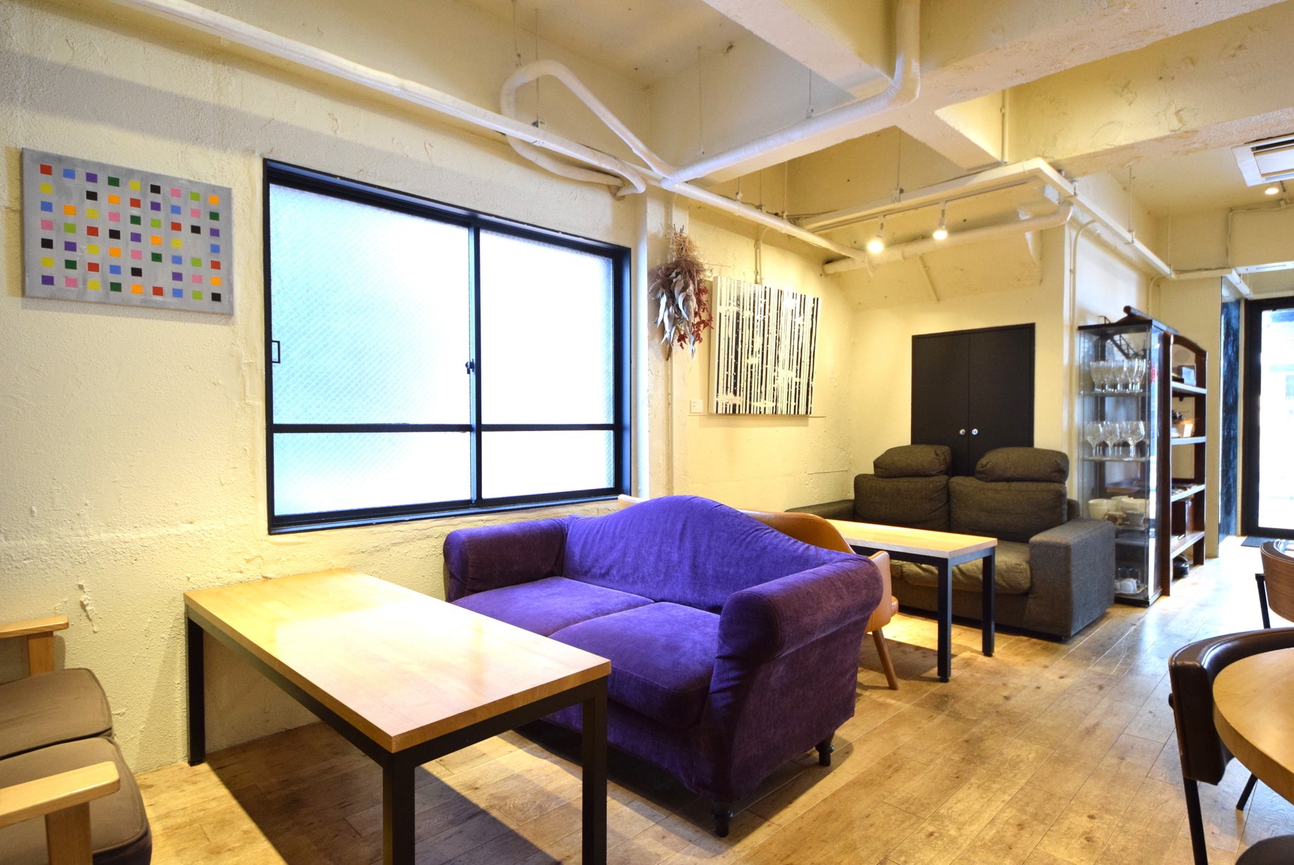 【表参道駅6分】 動画やスチール撮影に最適なレンガ壁の外観が特徴的な路面レンタルスペースの画像10