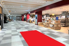 【アミュプラザ鹿児島】B1F 東西通路(西側)/食物販に最適な、グルメ・土産物フロア地下通路中央のポップアップスペース