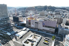 【アミュプラザ鹿児島】B1F 東西通路(西側)/食物販に最適な、グルメ・土産物フロア地下通路中央のポップアップスペース