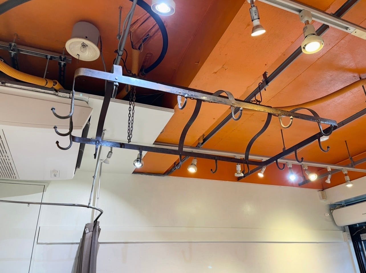 【大宮駅4分】一の宮通り入口にある駅チカの路面スペース