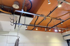 【大宮駅4分】一の宮通り入口にある駅チカの路面スペース