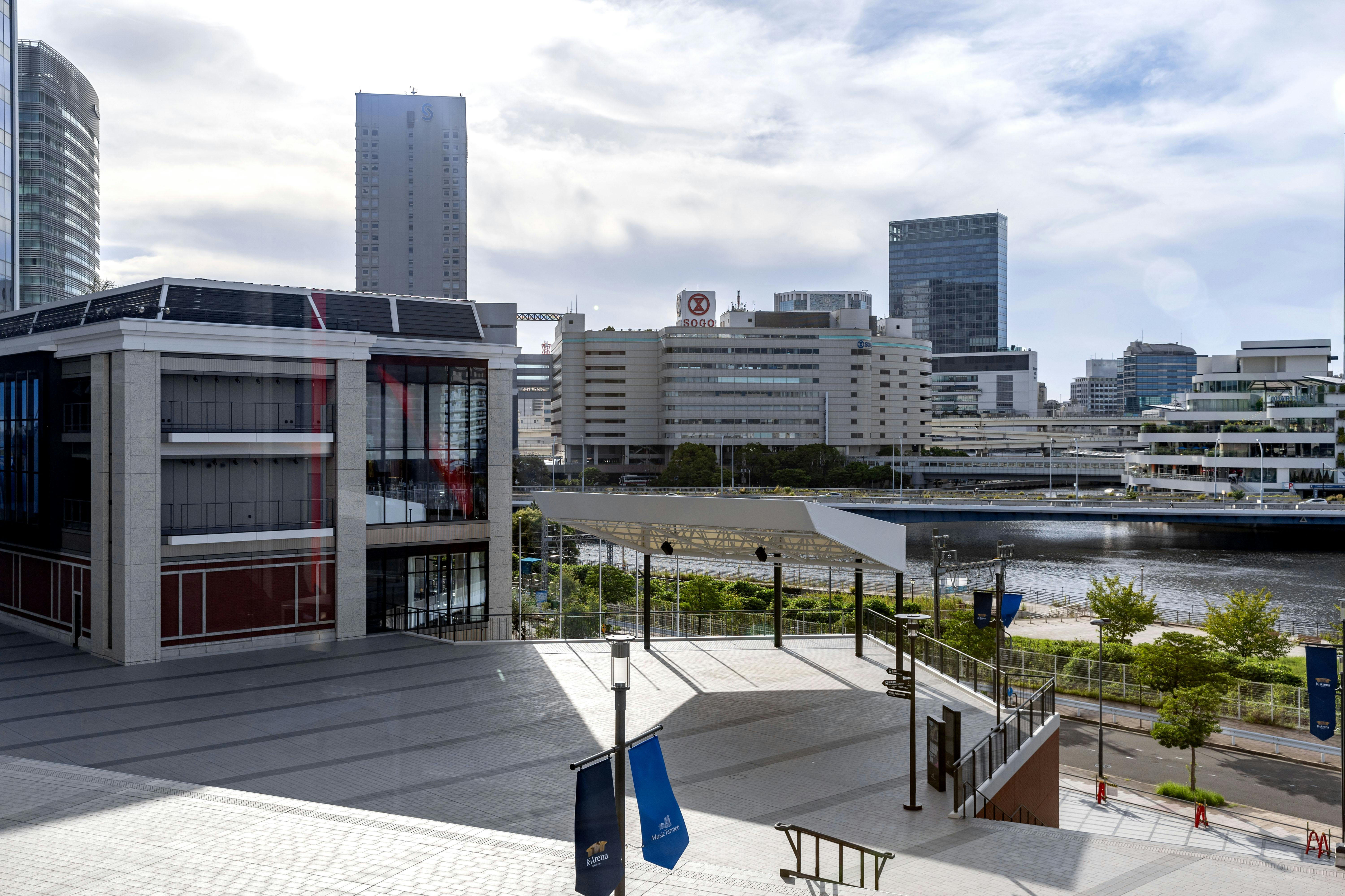 【Kアリーナ横浜 】大規模なプロモーションやパフォーマンスイベントに最適な世界最大級の音楽特化型アリーナふもとのイベントスペース