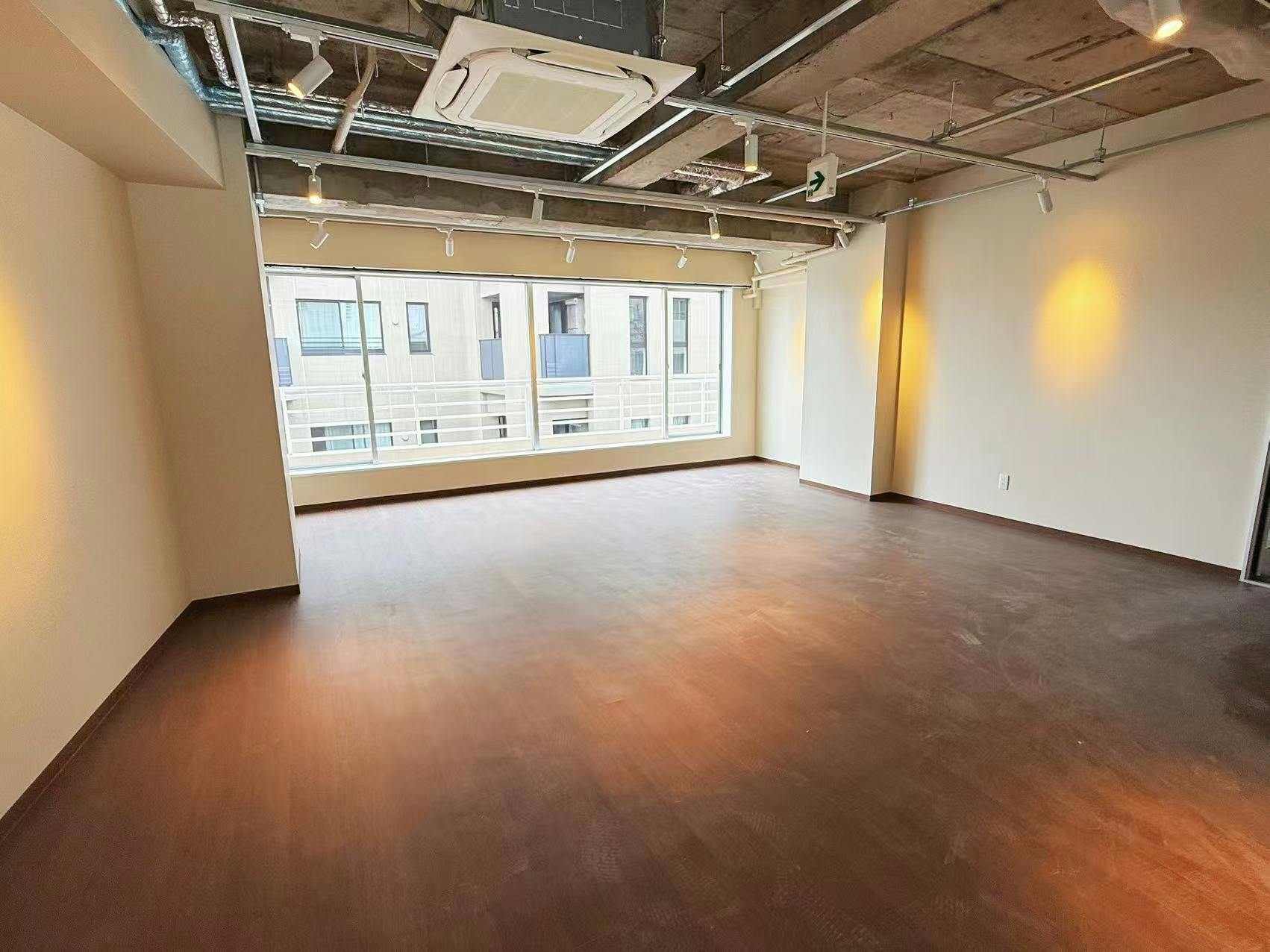 ２階店舗メインスペース