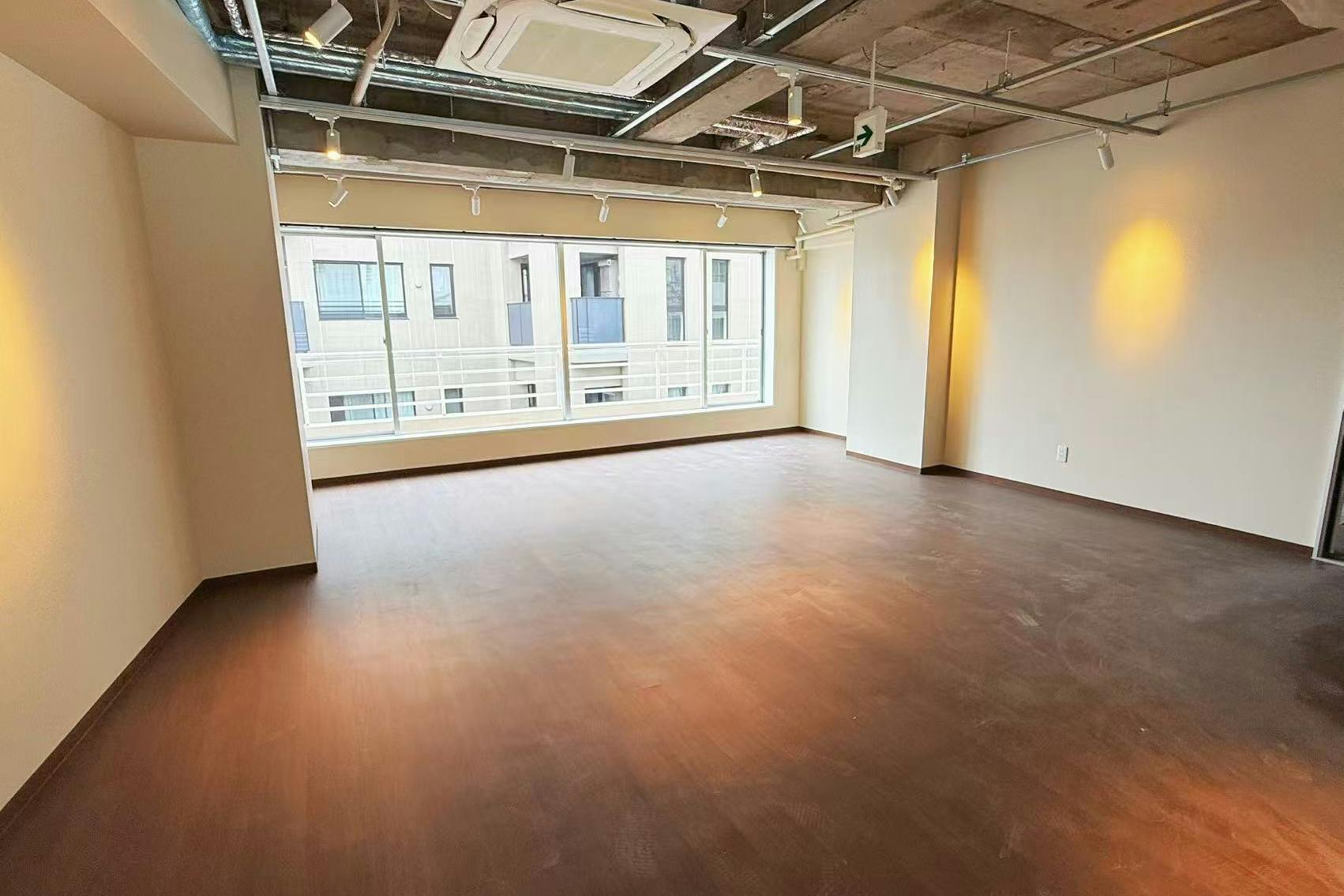 2階店舗メインスペース