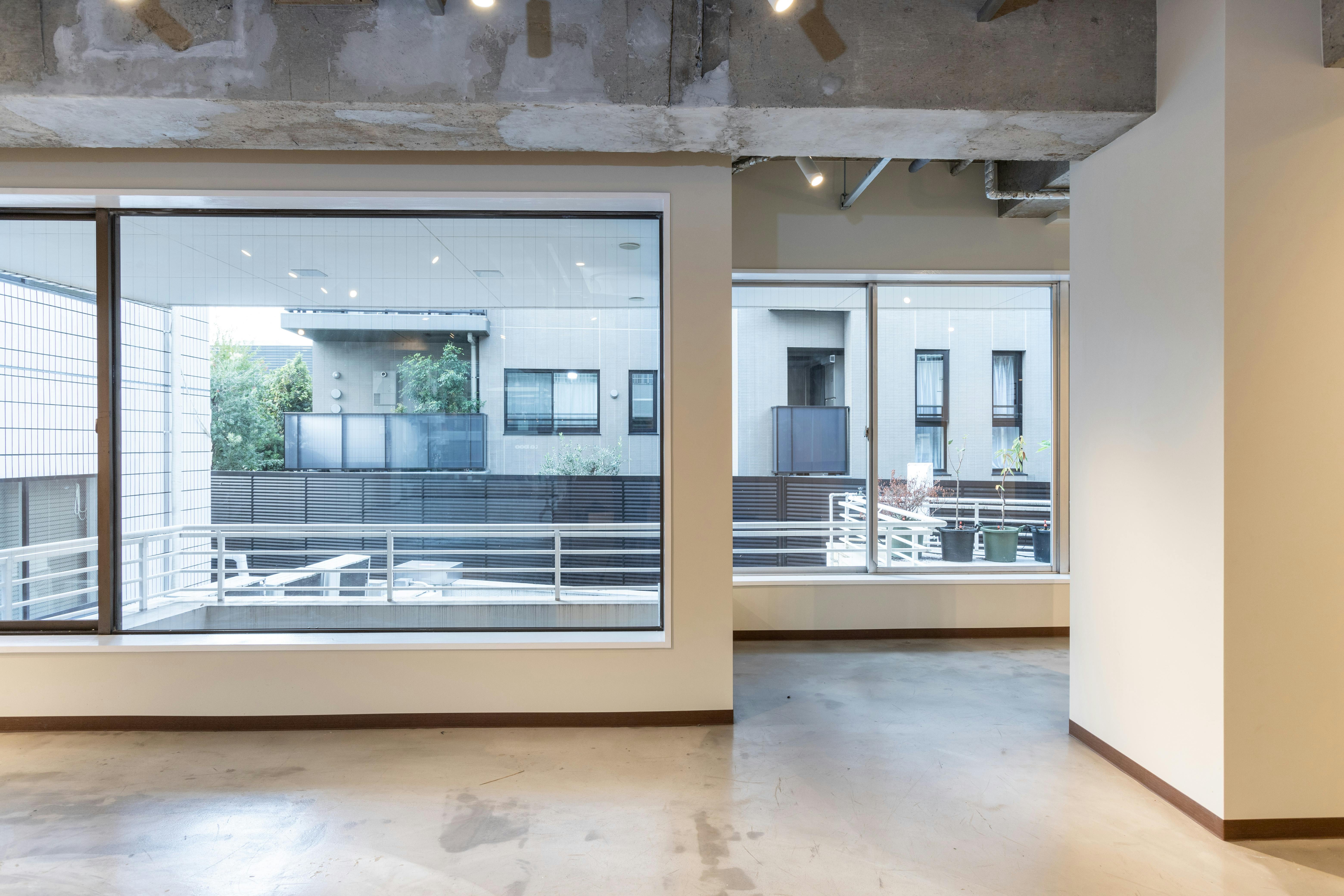 【表参道駅3分｜3/1～3/15期間限定価格】ポップアップや展示会に最適な1階吹き抜けガラス張りの快適イベントスペース「長期利用割引可」「キャンペーン価格の詳細はお問い合わせください」