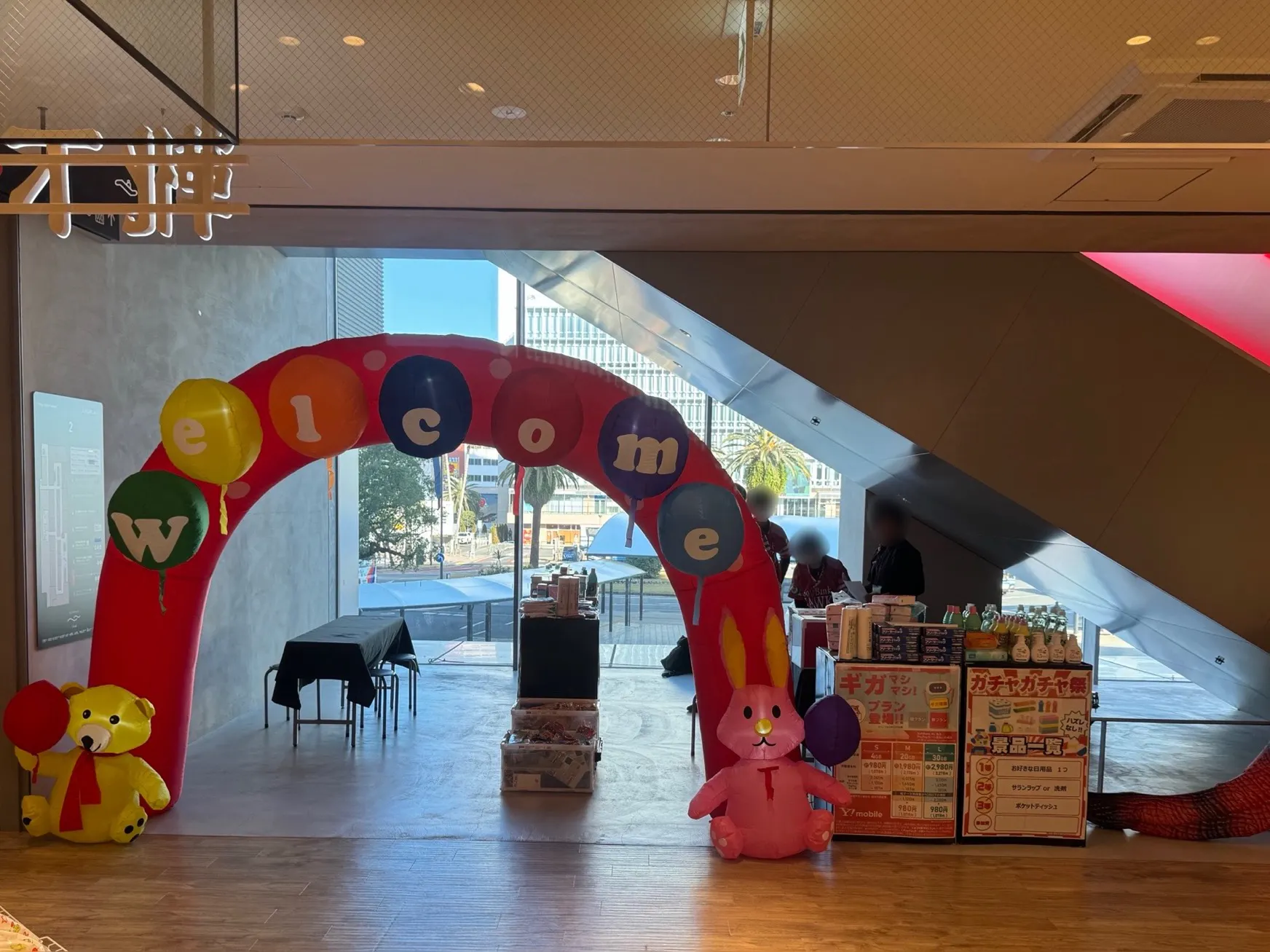 【アミュプラザみやざき】うみ館 アパレルや雑貨のポップアップに最適な2Fエスカレーター下のイベントスペース