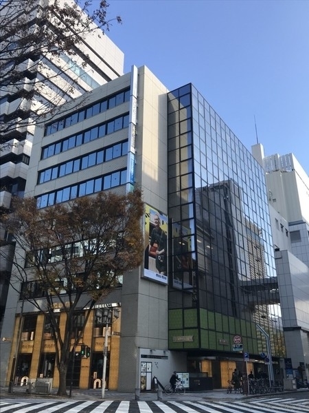 矢場町から徒歩1分、栄から徒歩6分のアクセス抜群です。