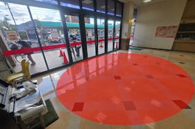 【ナフコトミダ千成店】物販や販促プロモーションに最適な入口近くの店内スペース