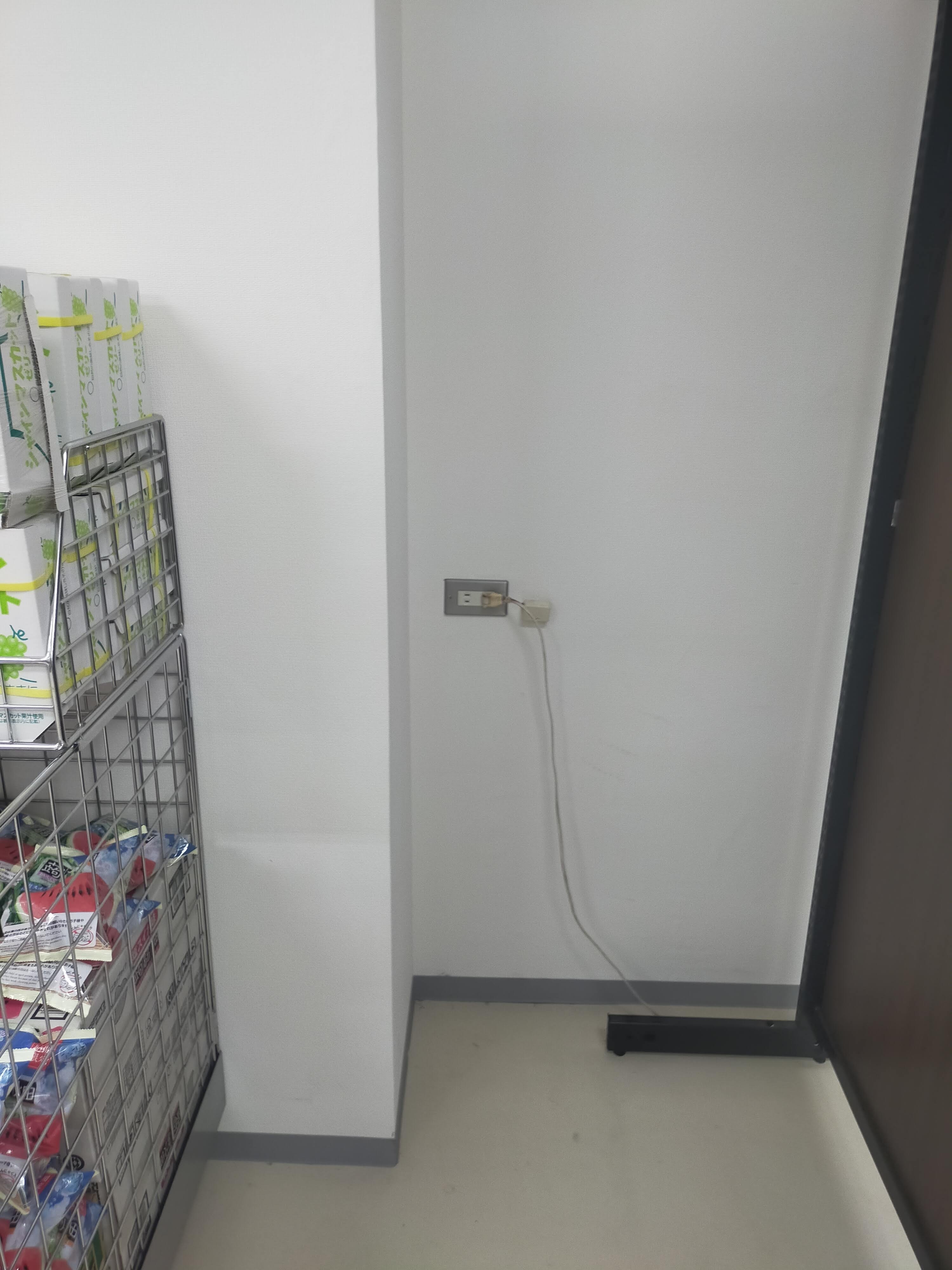 【メガセンタートライアル宇都宮店】出張販売やポップアップストアに適した1階サービスカウンター横スペース【買取催事不可】