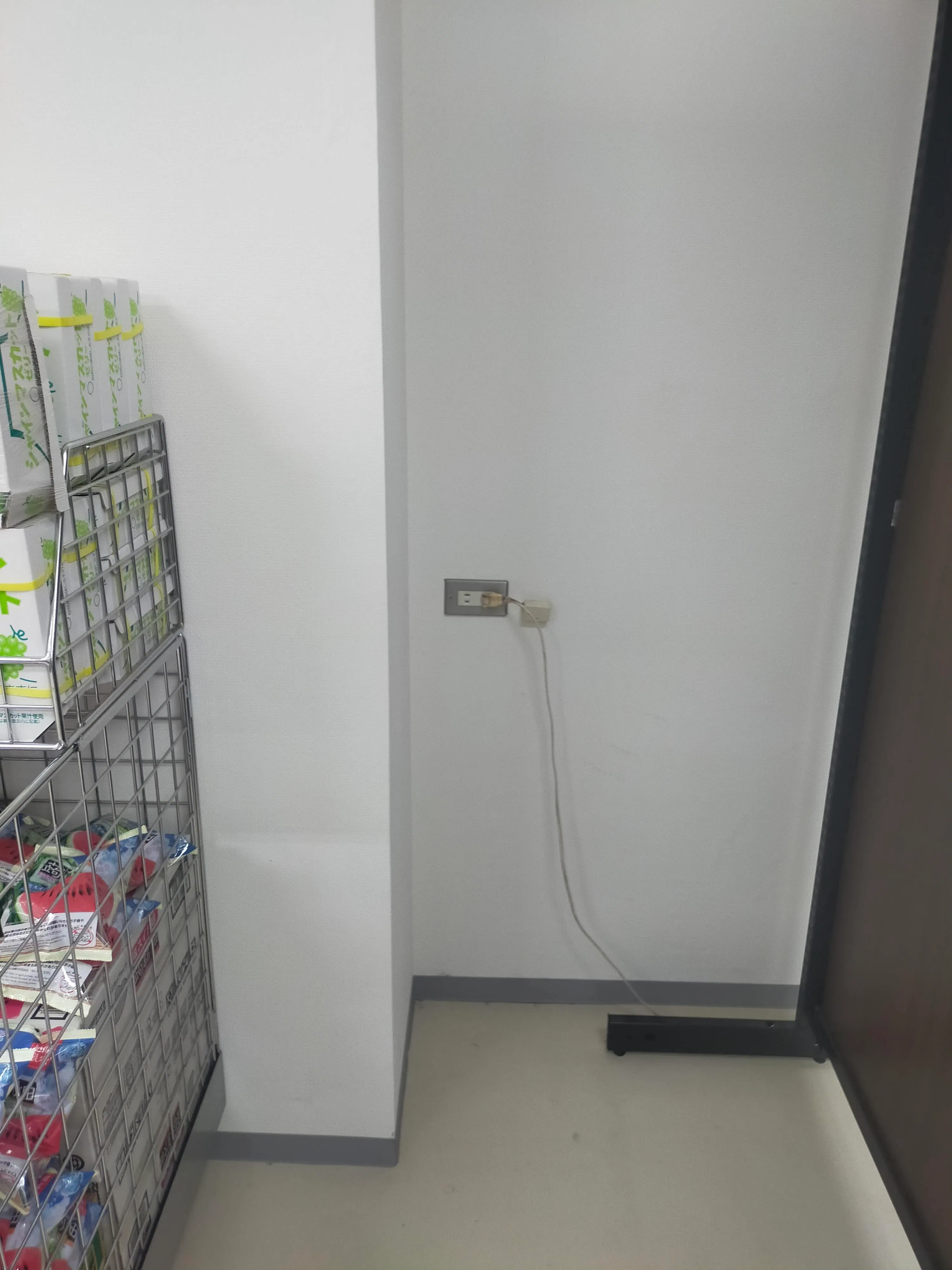 【メガセンタートライアル宇都宮店】出張販売やポップアップストアに適した1階サービスカウンター横スペース【買取催事不可】