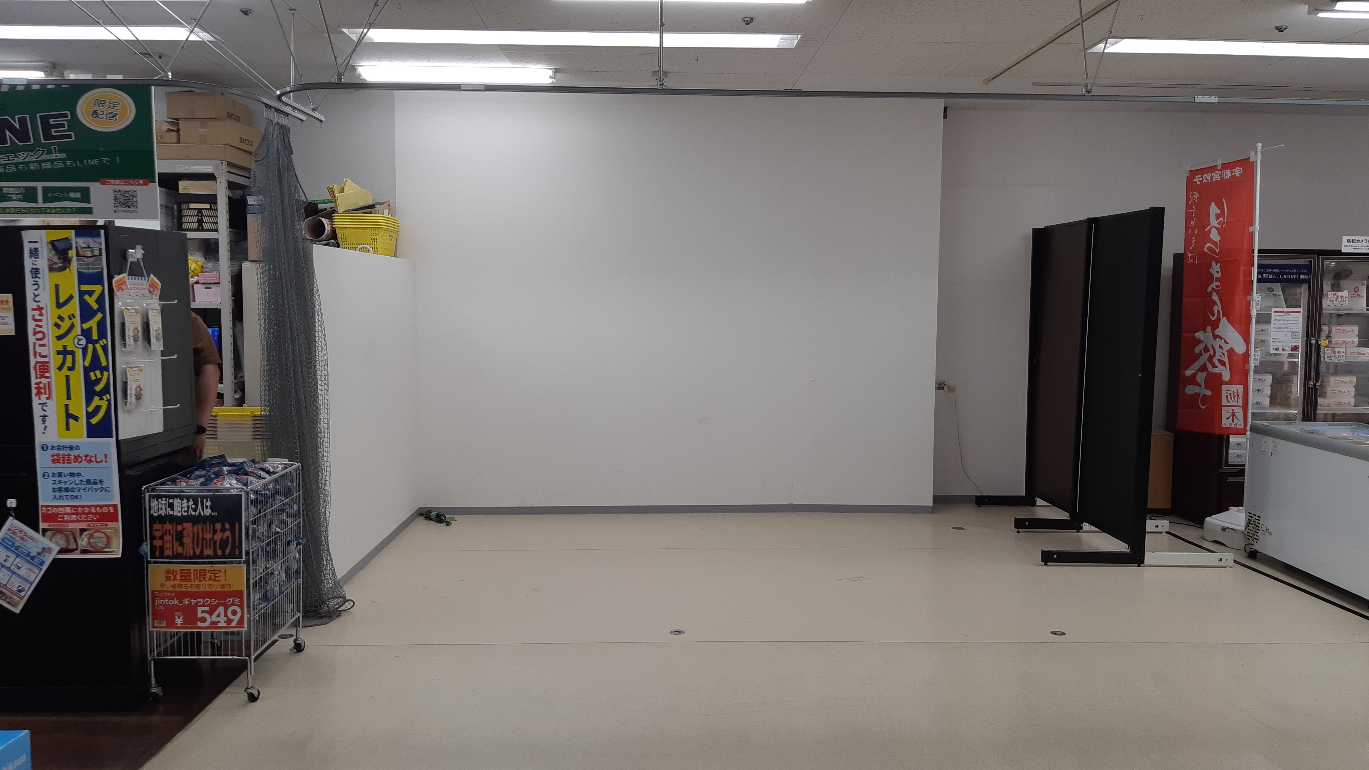 【メガセンタートライアル宇都宮店】出張販売やポップアップストアに適した1階サービスカウンター横スペース【買取催事不可】