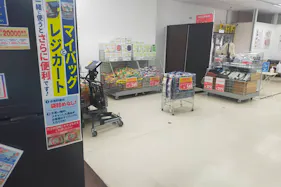【メガセンタートライアル宇都宮店】出張販売やポップアップストアに適した1階サービスカウンター横スペース【買取催事不可】