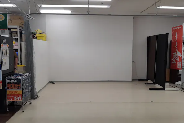【メガセンタートライアル宇都宮店】出張販売やポップアップストアに適した1階サービスカウンター横スペース【買取催事不可】